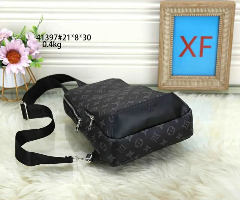 louis vuitton mini sac a main pour homme s_11a0b322